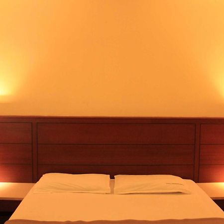 Hotel Venkadaramana Tower - Friendliness & Cleanliness Room Кумбаконам Екстериор снимка