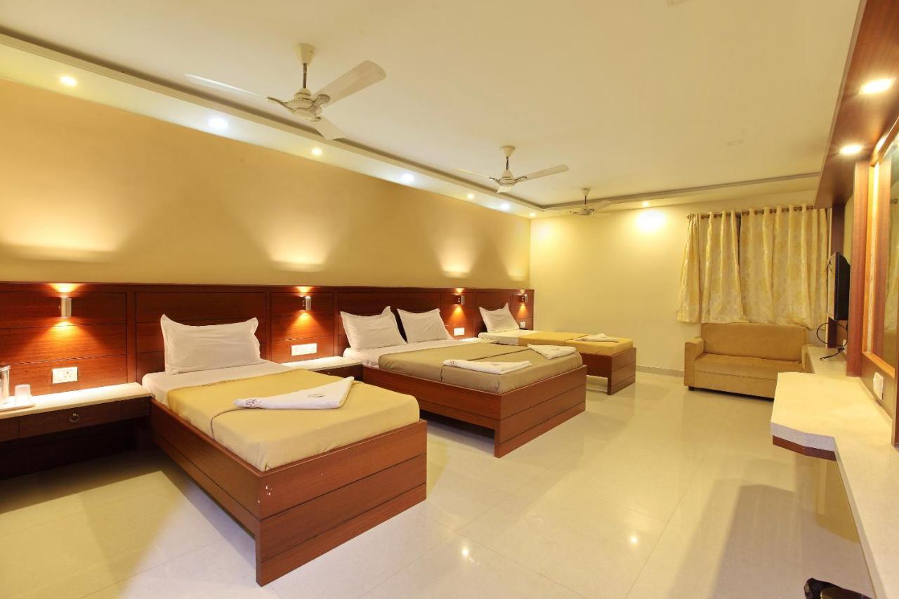Hotel Venkadaramana Tower - Friendliness & Cleanliness Room Кумбаконам Екстериор снимка