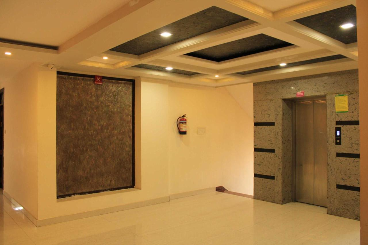 Hotel Venkadaramana Tower - Friendliness & Cleanliness Room Кумбаконам Екстериор снимка
