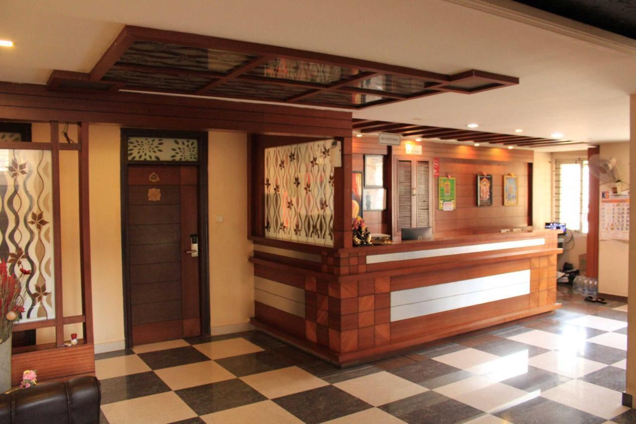 Hotel Venkadaramana Tower - Friendliness & Cleanliness Room Кумбаконам Екстериор снимка