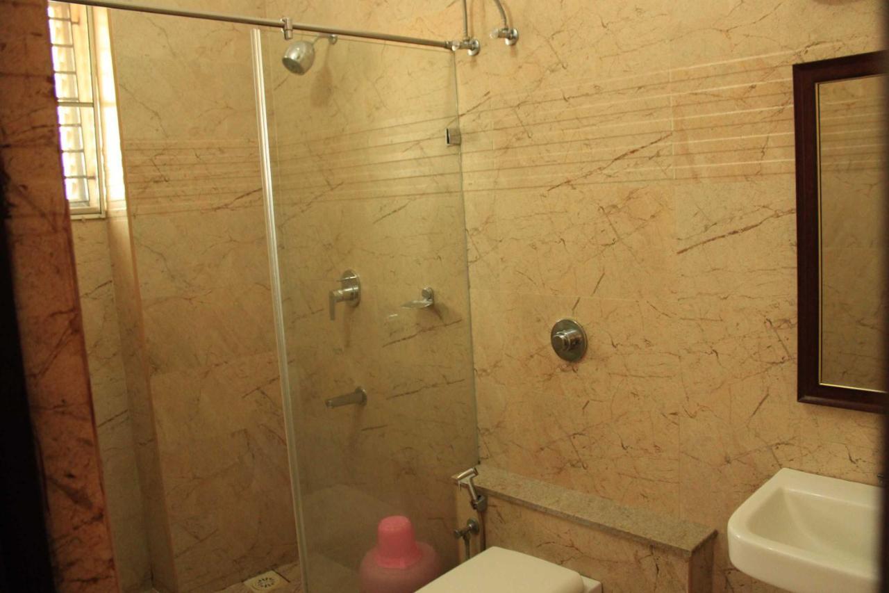 Hotel Venkadaramana Tower - Friendliness & Cleanliness Room Кумбаконам Екстериор снимка